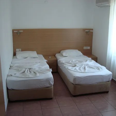 Lale Hotel 3*